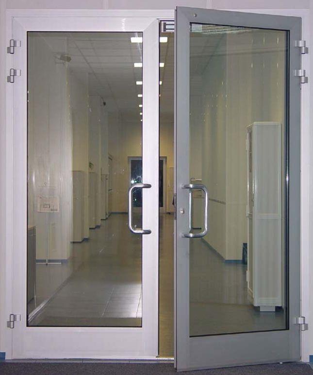 двустворчатая дверь со стеклом